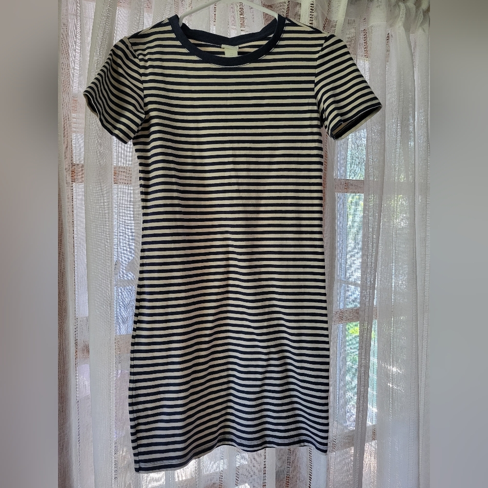 H&M Women's fitted T-Shirt Dress
